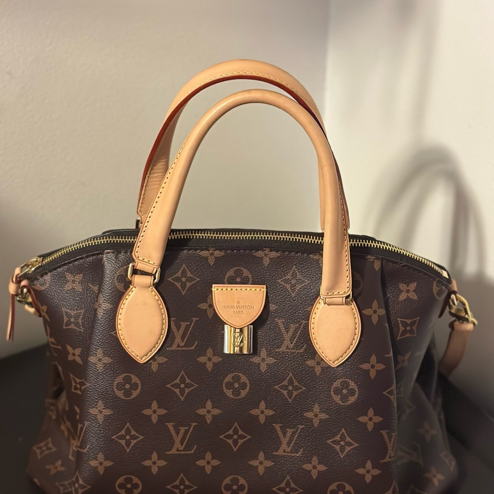 Louis Vuitton Rivoli - Picture 2 of 12